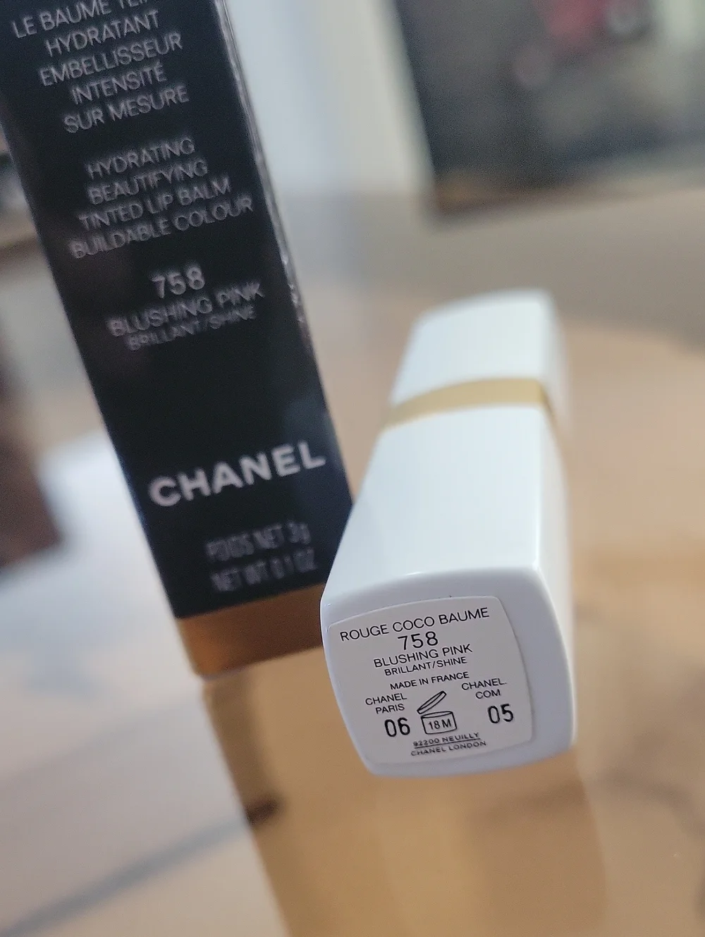CHANEL Rouge Coco Lip Balm - Blushing Pink